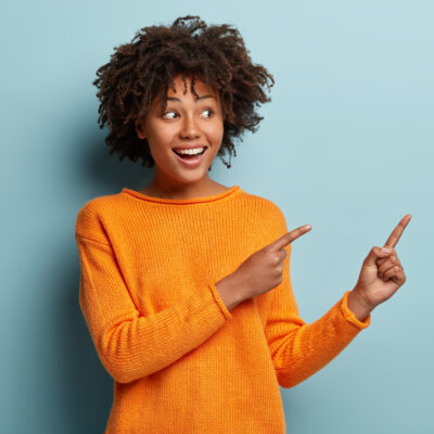 POC Person freut sich